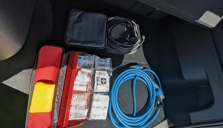 location-TESLA-Saint-Martin-de-Ré-roadstr