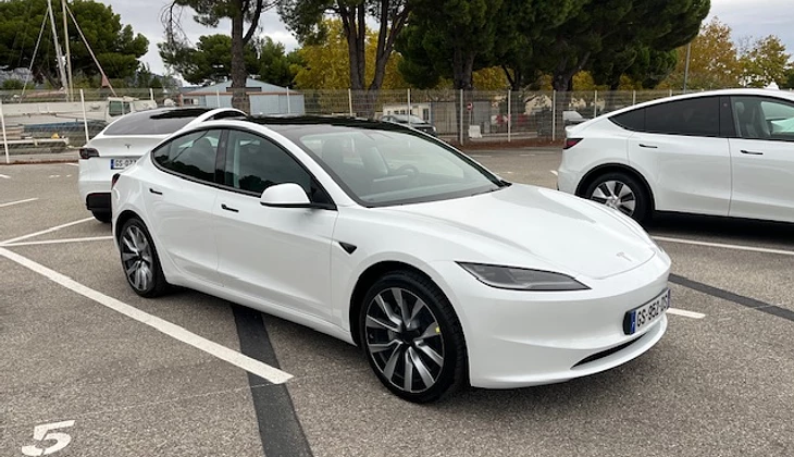 location-TESLA-Toulouse-roadstr