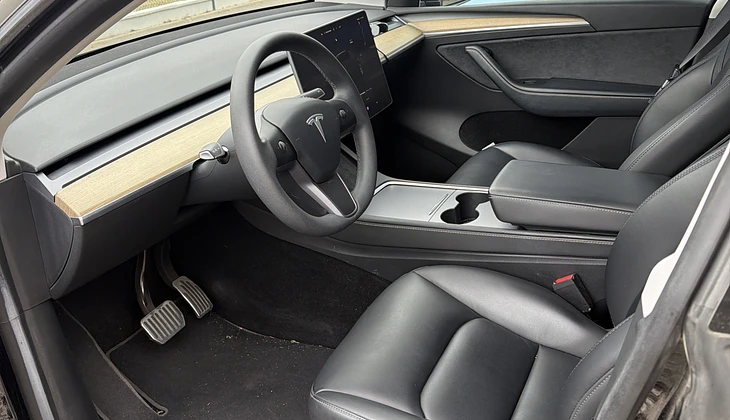 location-TESLA-Feins-roadstr