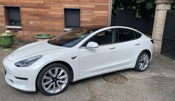 location-TESLA-Toulouse-roadstr