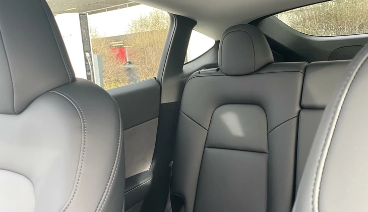 location-TESLA-Paris-roadstr