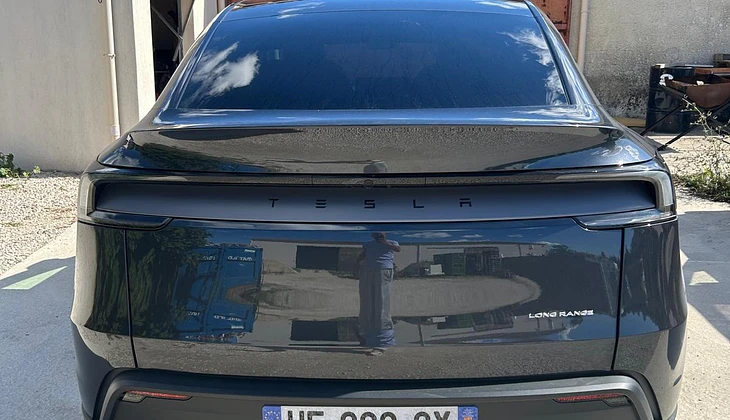 location-TESLA-Cabriès-roadstr