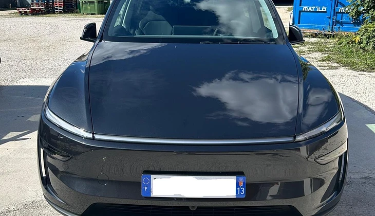 location-TESLA-Cabriès-roadstr