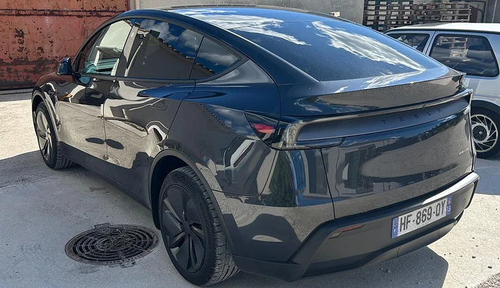 location-TESLA-Cabriès-roadstr