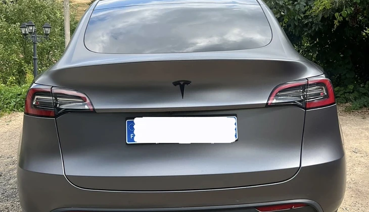 location-TESLA-Bezons-roadstr