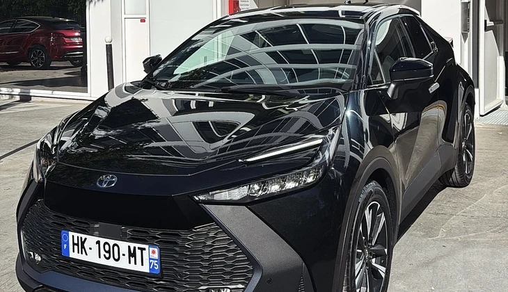 location-TOYOTA-Paris-roadstr