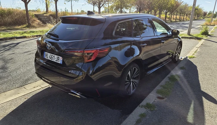 location-TOYOTA-Suresnes-roadstr