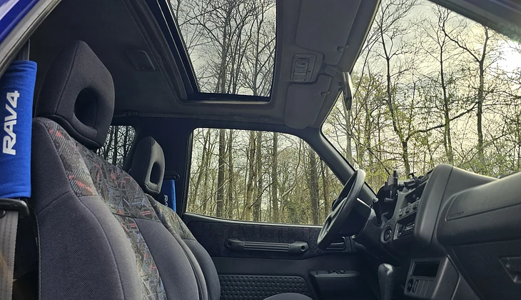 location-TOYOTA-Clamart-roadstr