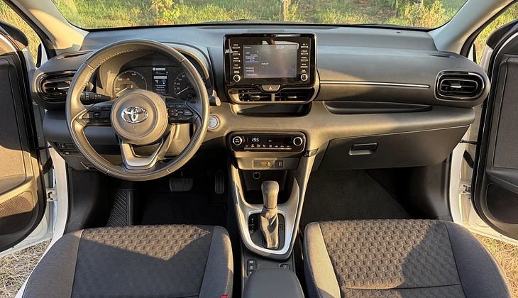 location-TOYOTA-Bordeaux-roadstr