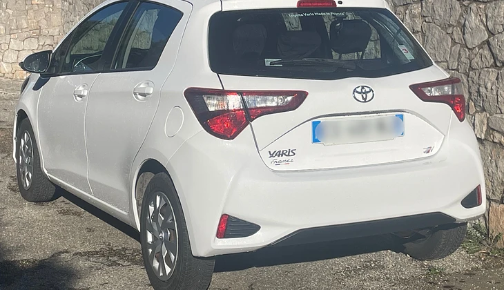 location-TOYOTA-Cannes-roadstr