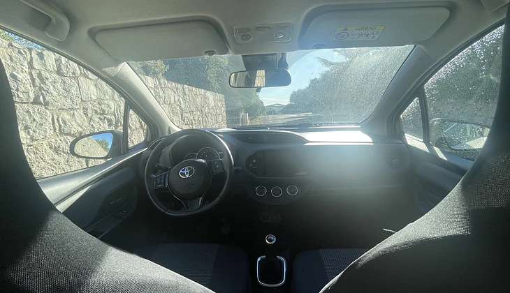 location-TOYOTA-Cannes-roadstr