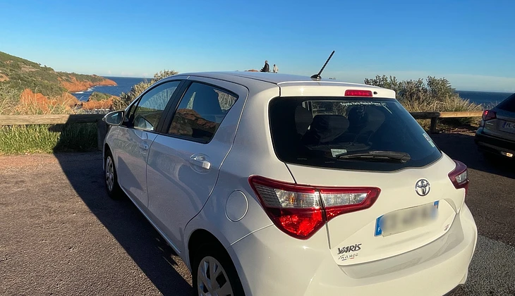 location-TOYOTA-Cannes-roadstr