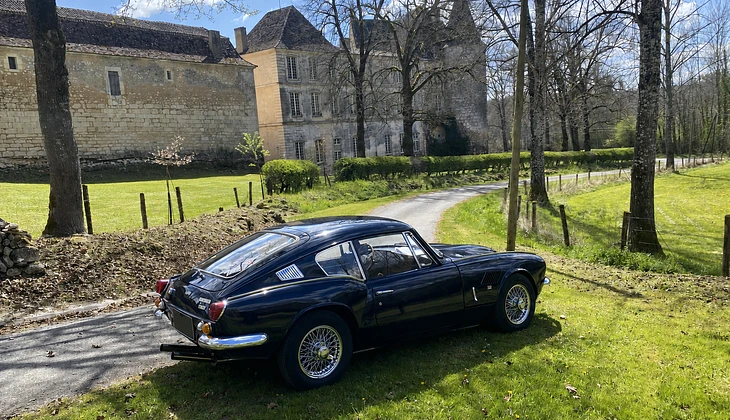 location-TRIUMPH-Bordeaux-roadstr