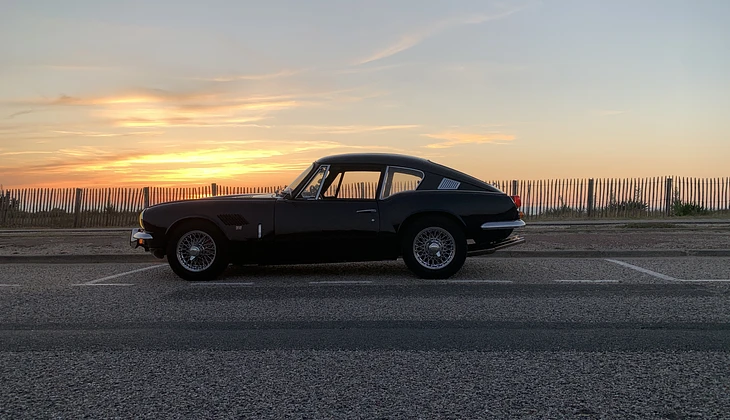 location-TRIUMPH-Bordeaux-roadstr