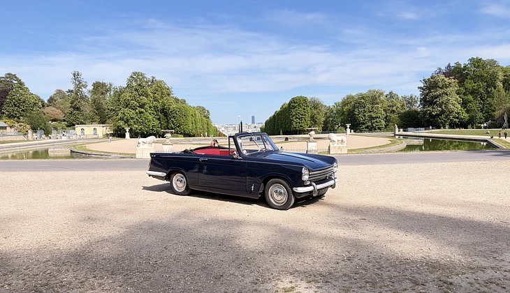 location-TRIUMPH-Colombes-roadstr