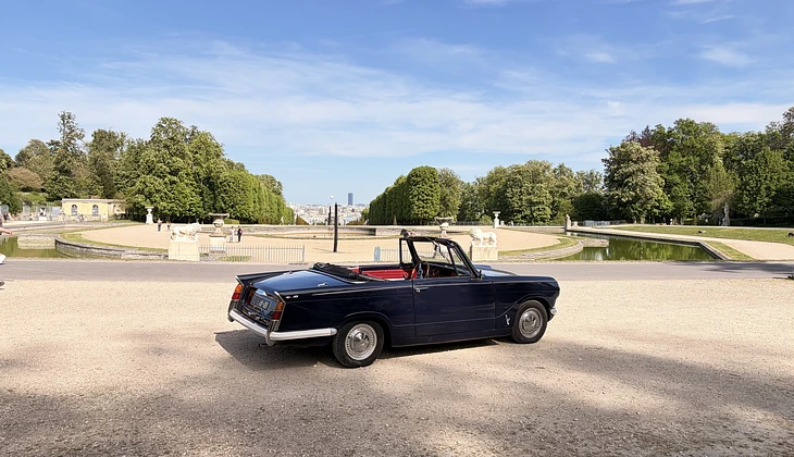 location-TRIUMPH-Colombes-roadstr