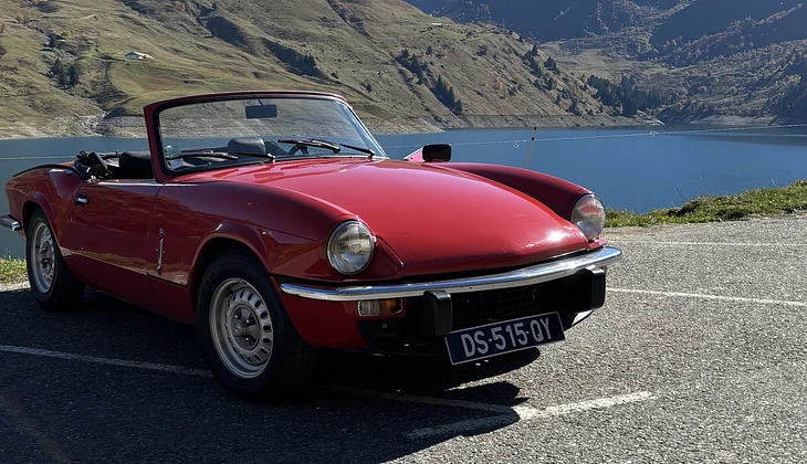 location-TRIUMPH-Annecy-roadstr