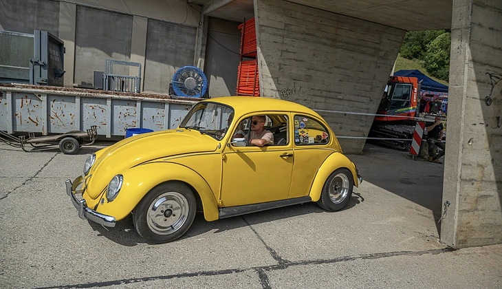 location-VOLKSWAGEN-Les Abrets en Dauphiné-roadstr