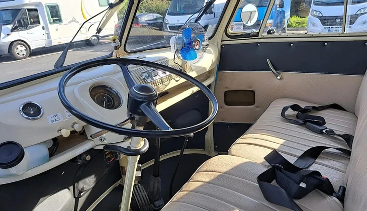 location-VOLKSWAGEN-Montélier-roadstr