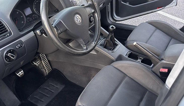 location-VOLKSWAGEN-Montpellier-roadstr