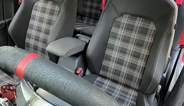 location-VOLKSWAGEN-Poitiers-roadstr
