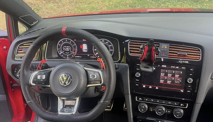 location-VOLKSWAGEN-Poitiers-roadstr
