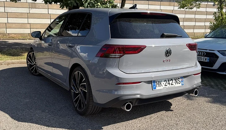 location-VOLKSWAGEN-Saint-Genis-Pouilly-roadstr