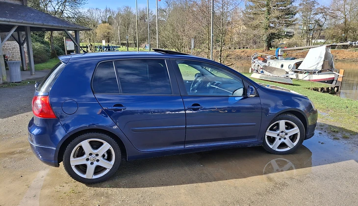 location-VOLKSWAGEN-Montfort-sur-Meu-roadstr