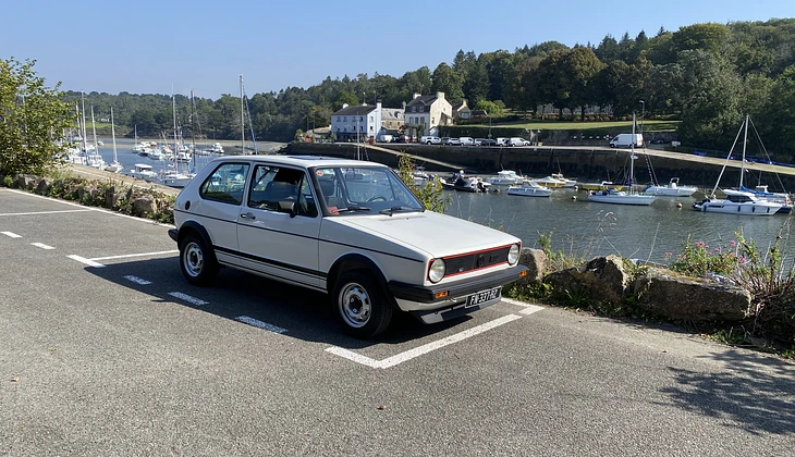 location-VOLKSWAGEN-Concarneau-roadstr