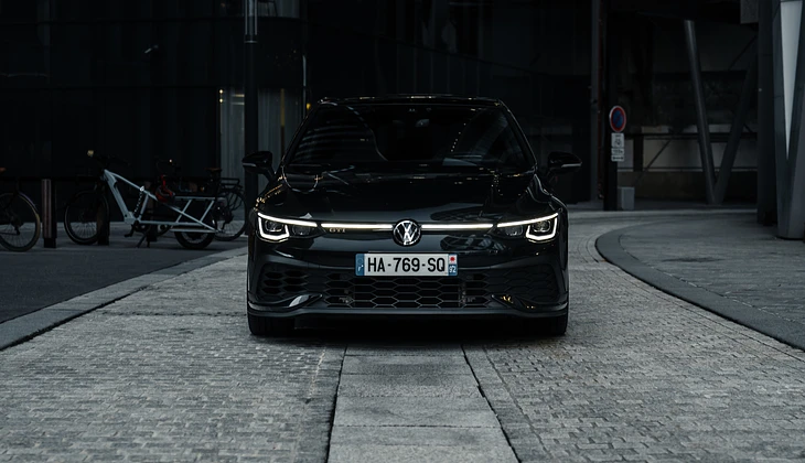 location-VOLKSWAGEN-Puteaux-roadstr