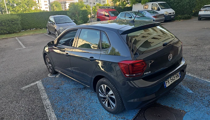 location-VOLKSWAGEN-Annemasse-roadstr