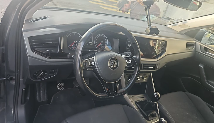 location-VOLKSWAGEN-Annemasse-roadstr