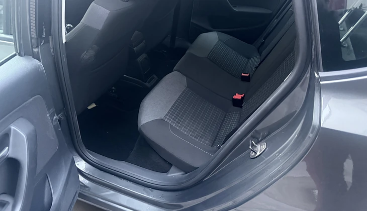 location-VOLKSWAGEN-Bezons-roadstr