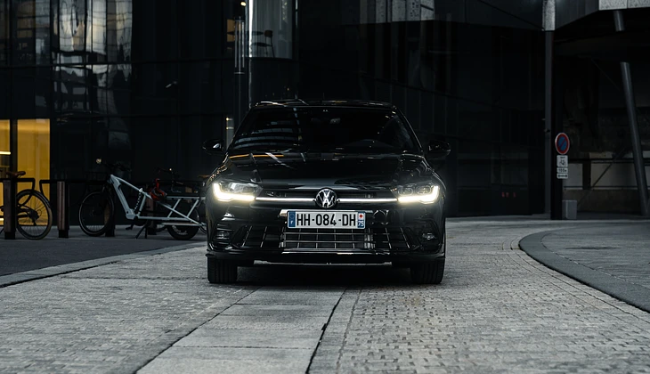 location-VOLKSWAGEN-Puteaux-roadstr