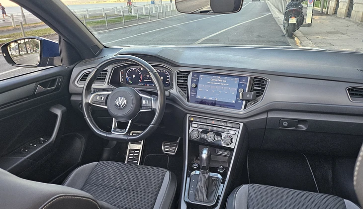 location-VOLKSWAGEN-Nice-roadstr