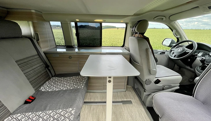 location-VOLKSWAGEN-Versailles-roadstr