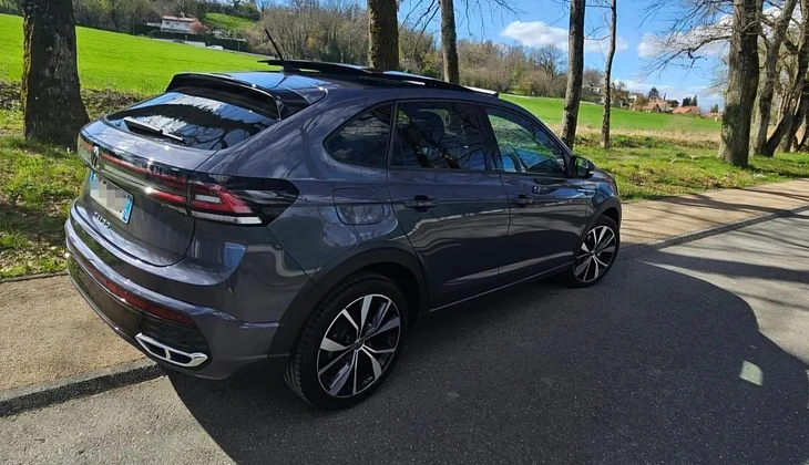 location-VOLKSWAGEN-Annemasse-roadstr