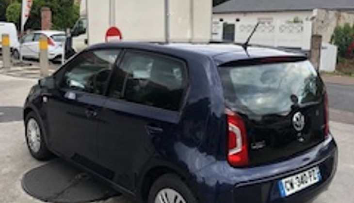 location-VOLKSWAGEN-Évry-Courcouronnes-roadstr