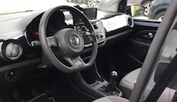 location-VOLKSWAGEN-Évry-Courcouronnes-roadstr