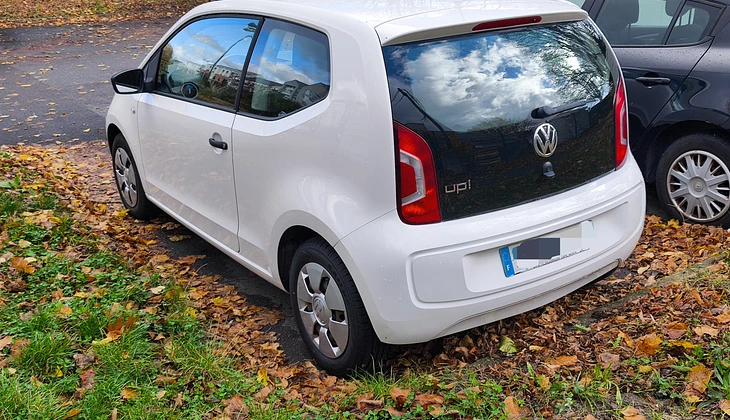 location-VOLKSWAGEN-Jouy-le-Moutier-roadstr