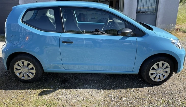 location-VOLKSWAGEN-Tauriac-roadstr