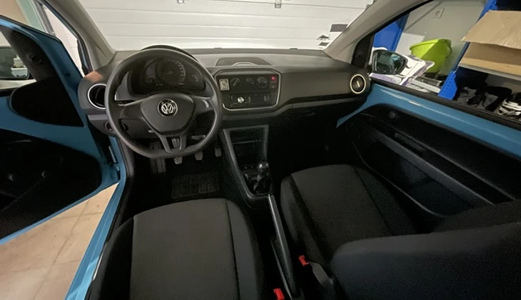 location-VOLKSWAGEN-Tauriac-roadstr