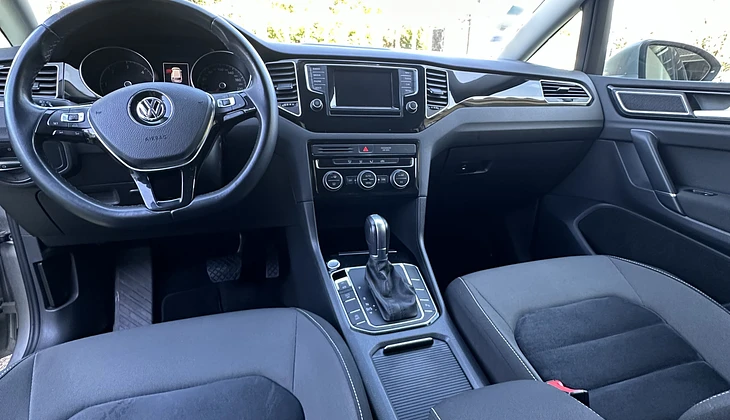 location-VOLKSWAGEN-Gradignan-roadstr