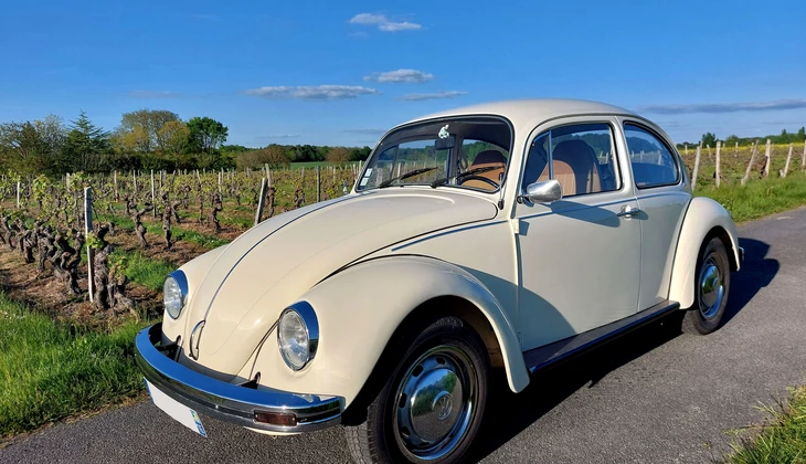 location-VOLKSWAGEN-Brissac Loire Aubance-roadstr