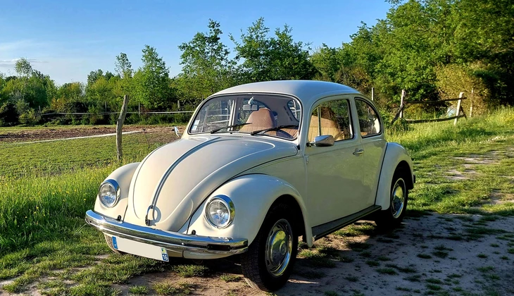 location-VOLKSWAGEN-Brissac Loire Aubance-roadstr