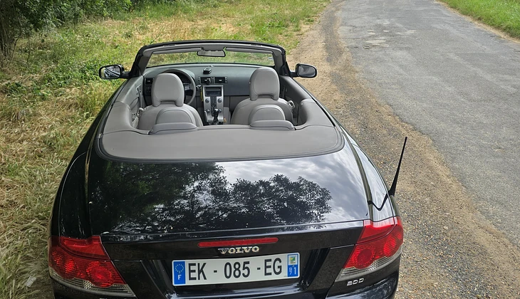 location-VOLVO-Villié-Morgon-roadstr