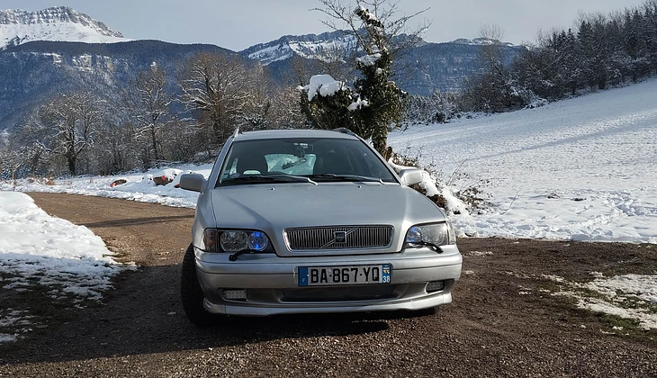 location-VOLVO-Coublevie-roadstr